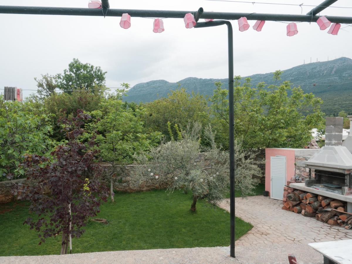 Vintage Stone-Built Country Cottage In Richea Kouloureika Exterior photo